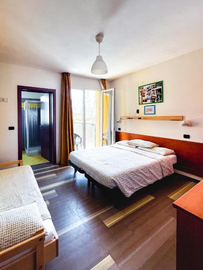 Hotel Morfeo - Young People Hotels (Adults Only) Rimini Exterior photo