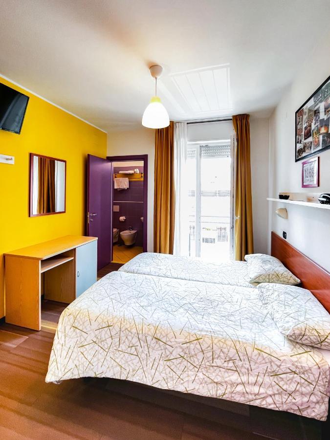 Hotel Morfeo - Young People Hotels (Adults Only) Rimini Exterior photo