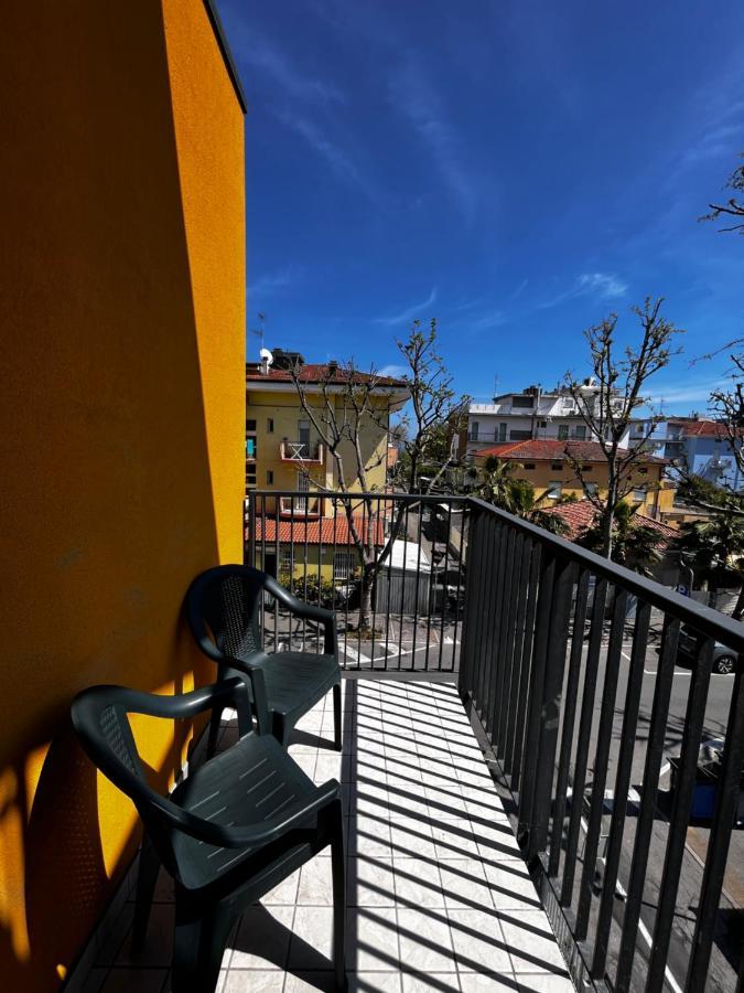 Hotel Morfeo - Young People Hotels (Adults Only) Rimini Exterior photo