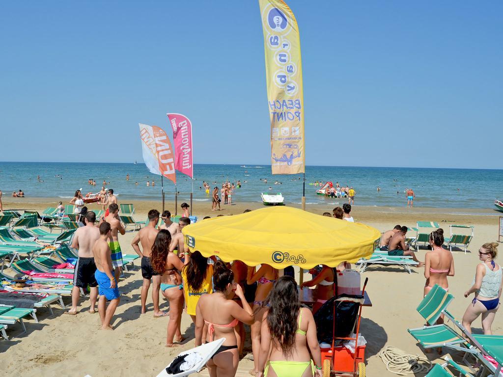Hotel Morfeo - Young People Hotels (Adults Only) Rimini Exterior photo