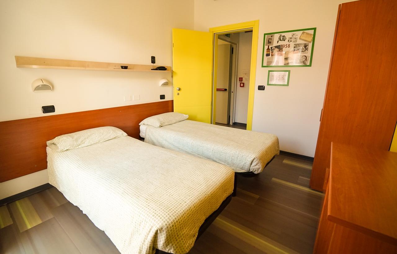 Hotel Morfeo - Young People Hotels (Adults Only) Rimini Exterior photo