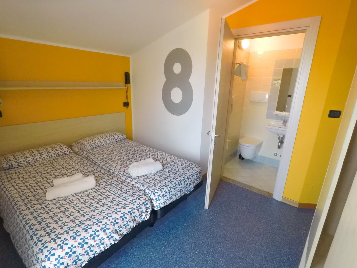Hotel Morfeo - Young People Hotels (Adults Only) Rimini Exterior photo