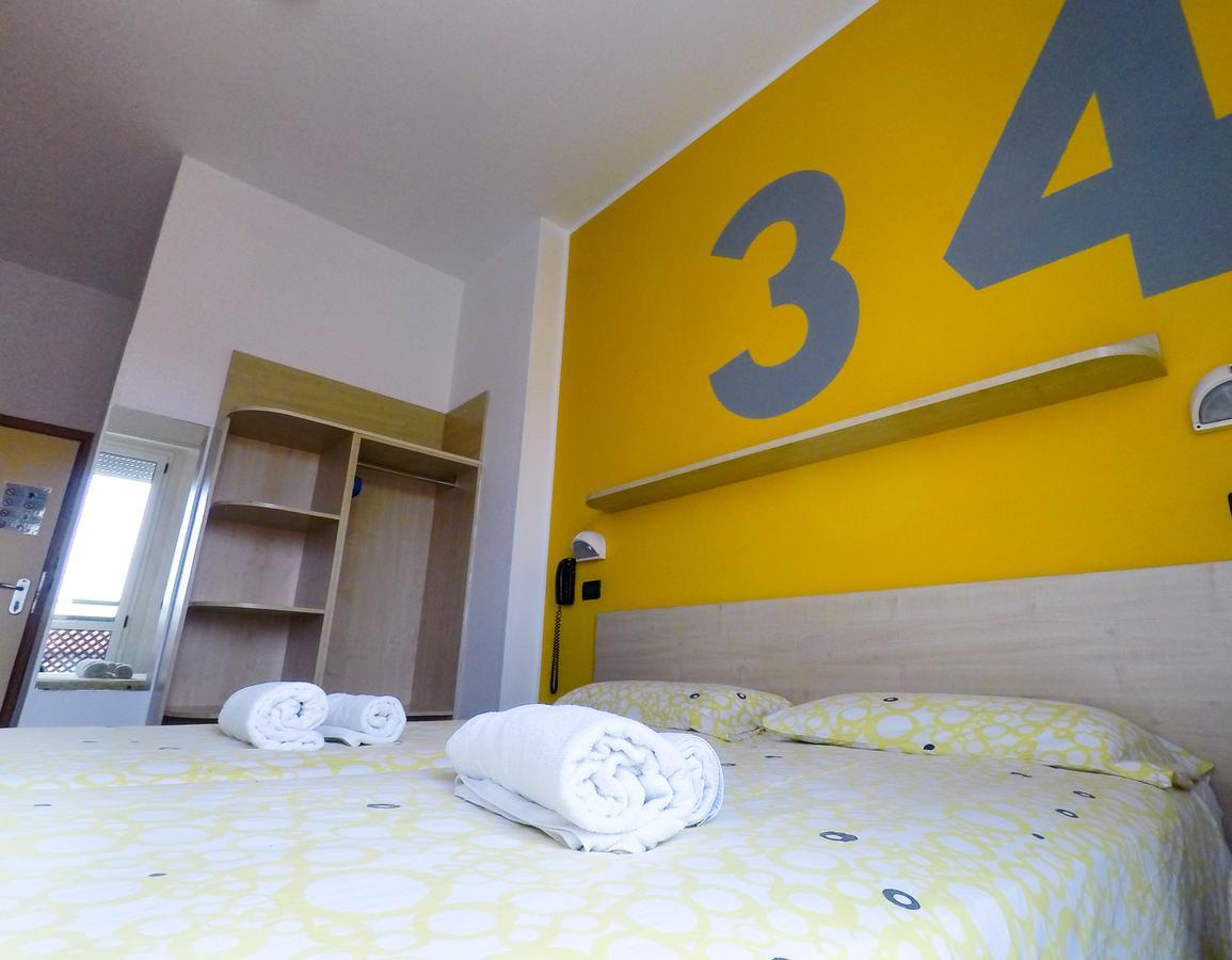 Hotel Morfeo - Young People Hotels (Adults Only) Rimini Exterior photo